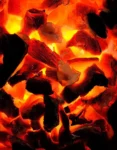 GUANTES DE FUEGO + SARTEN 16 CM + GORRA + CARBON POWER MAX 2KG – 900x1150px