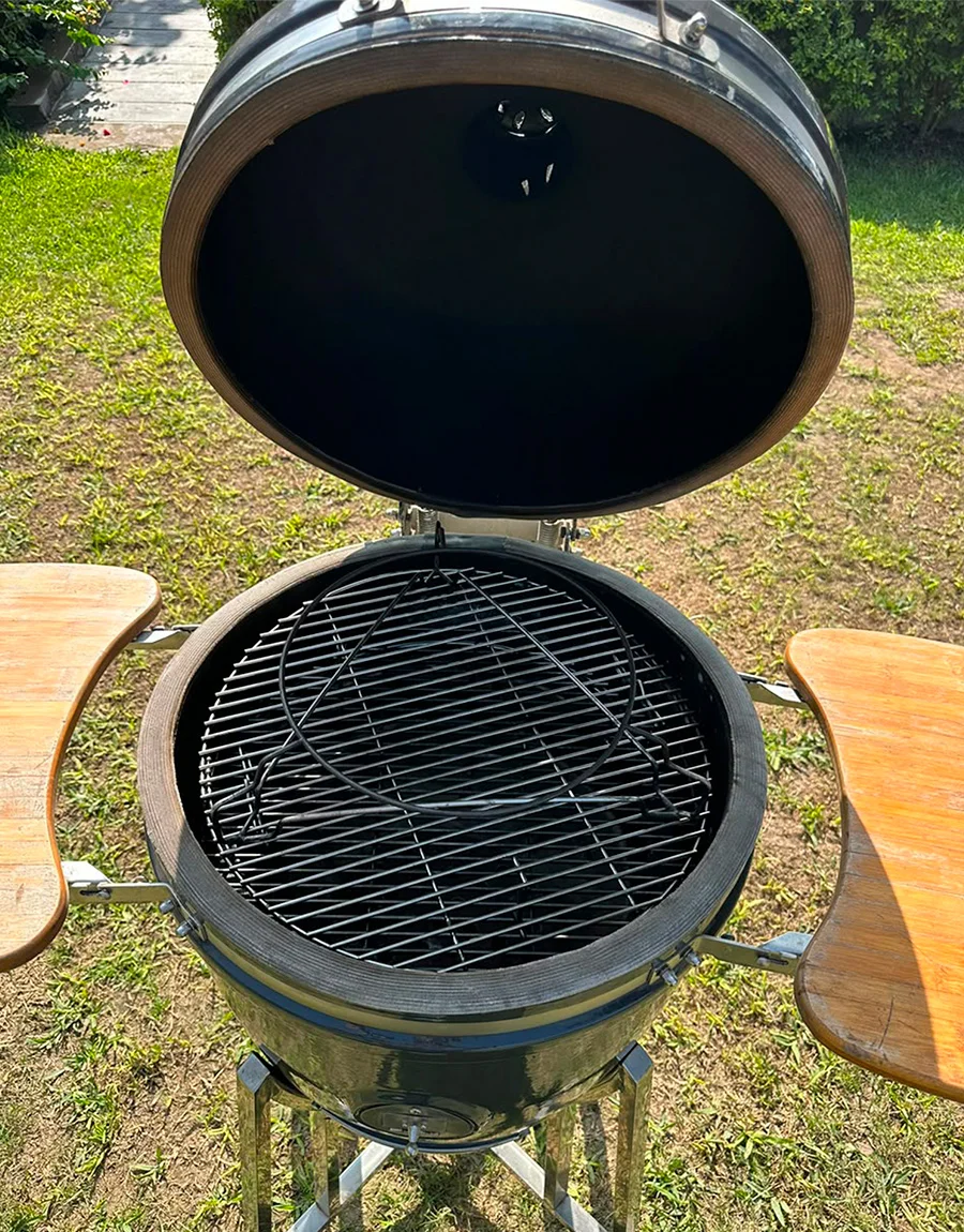 Kamado 22 Liso Gris REMATE-Foto 2-900x1150PX-IA